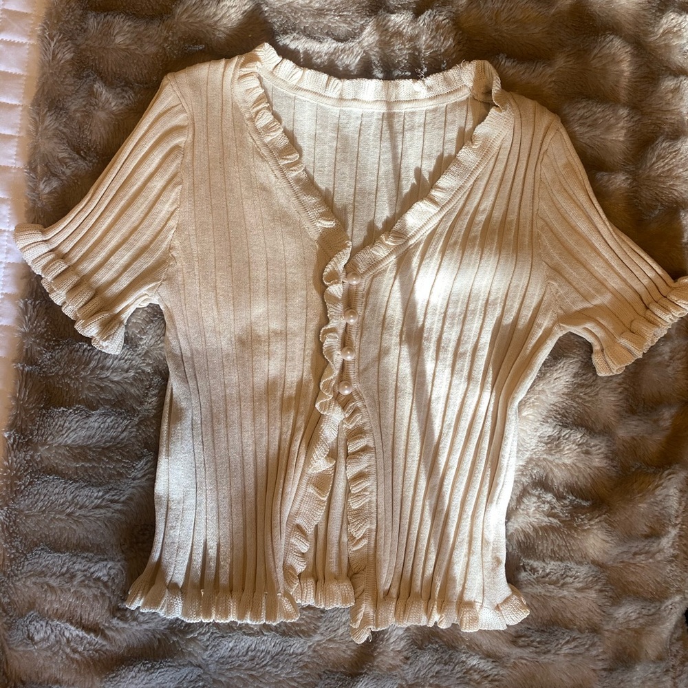 NWOT Ribbed Pearl Button Cardigan Top